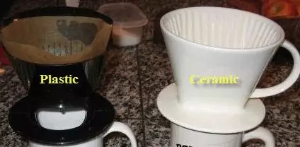 Plastic vs Ceramic Pour Over Coffee Drippers